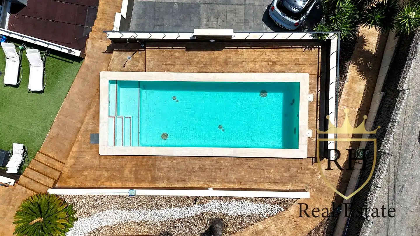 Piscina de Casa o xalet en venda en  Palma de Mallorca amb Aire condicionat, Calefacció i Jardí privat