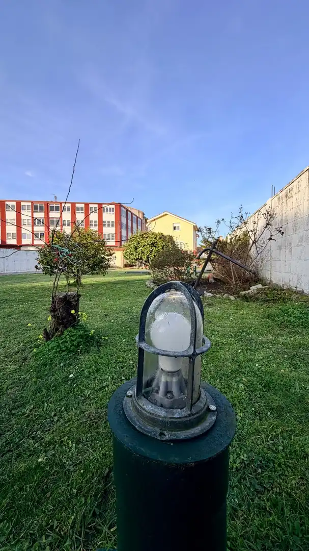 Vista exterior de Casa o xalet en venda en Mugardos amb Calefacció, Terrassa i Traster