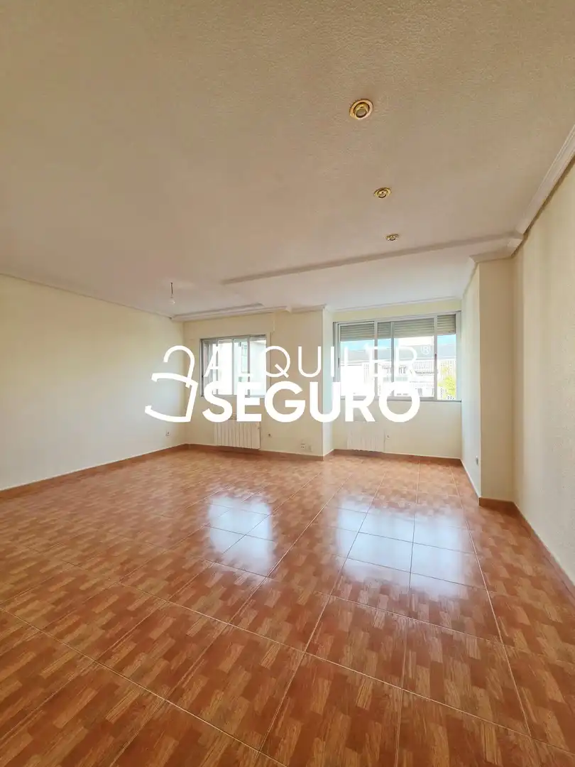 Wohnung zur Miete in Pelayo, imagen 2