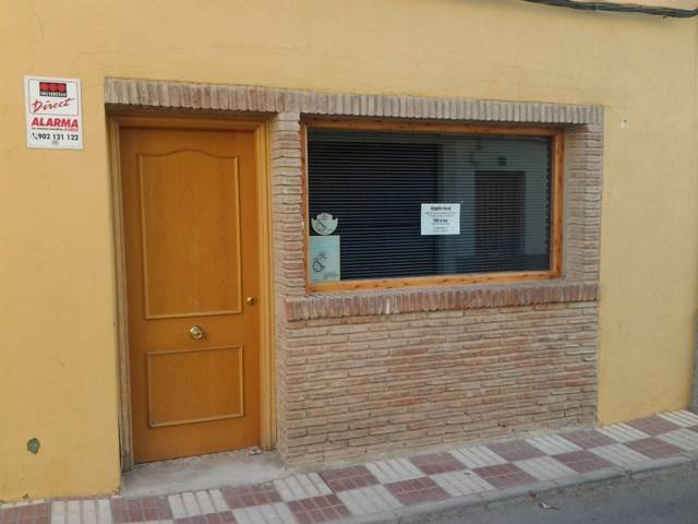 Local comercial en Alquiler en Calle Cerca Baja, 17 en Torredonjimeno