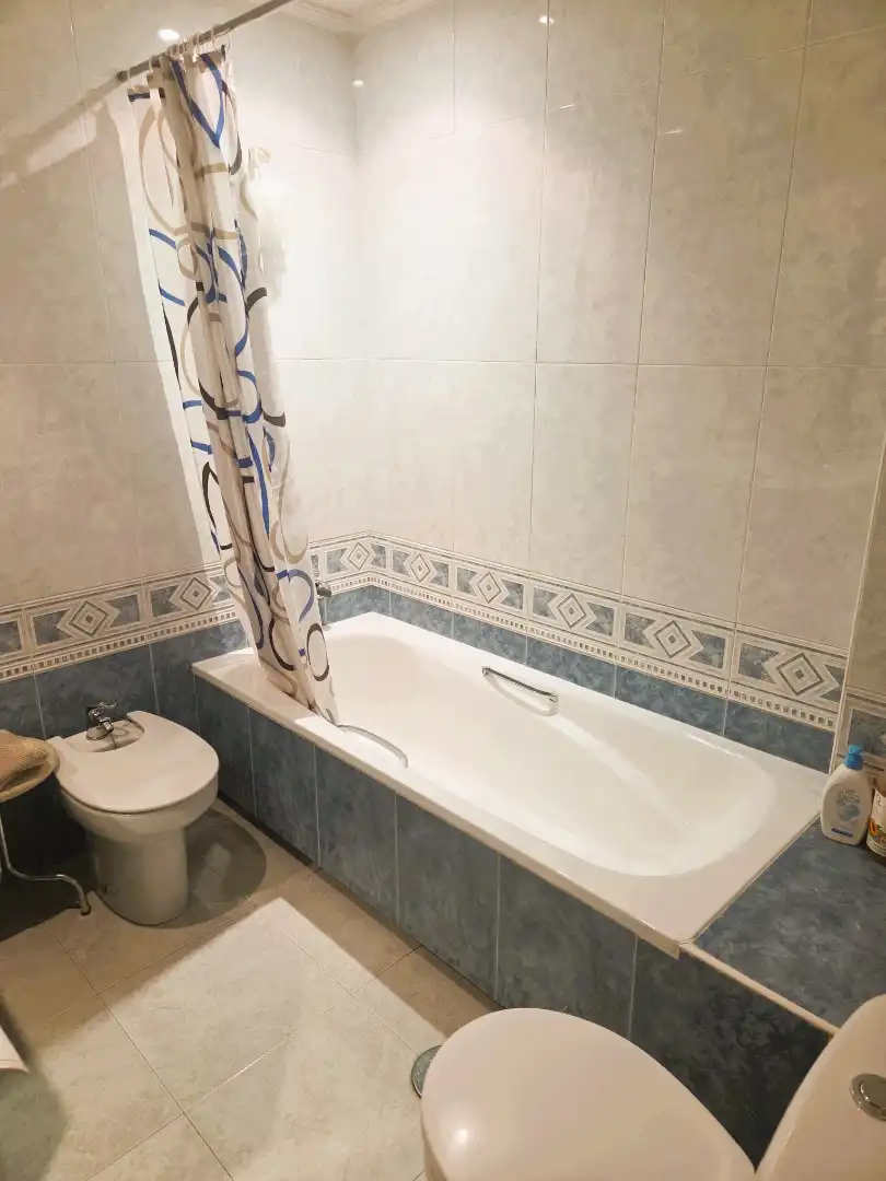 Baño de Piso en venta en Navalcarnero con Aire acondicionado, Calefacción y Parquet