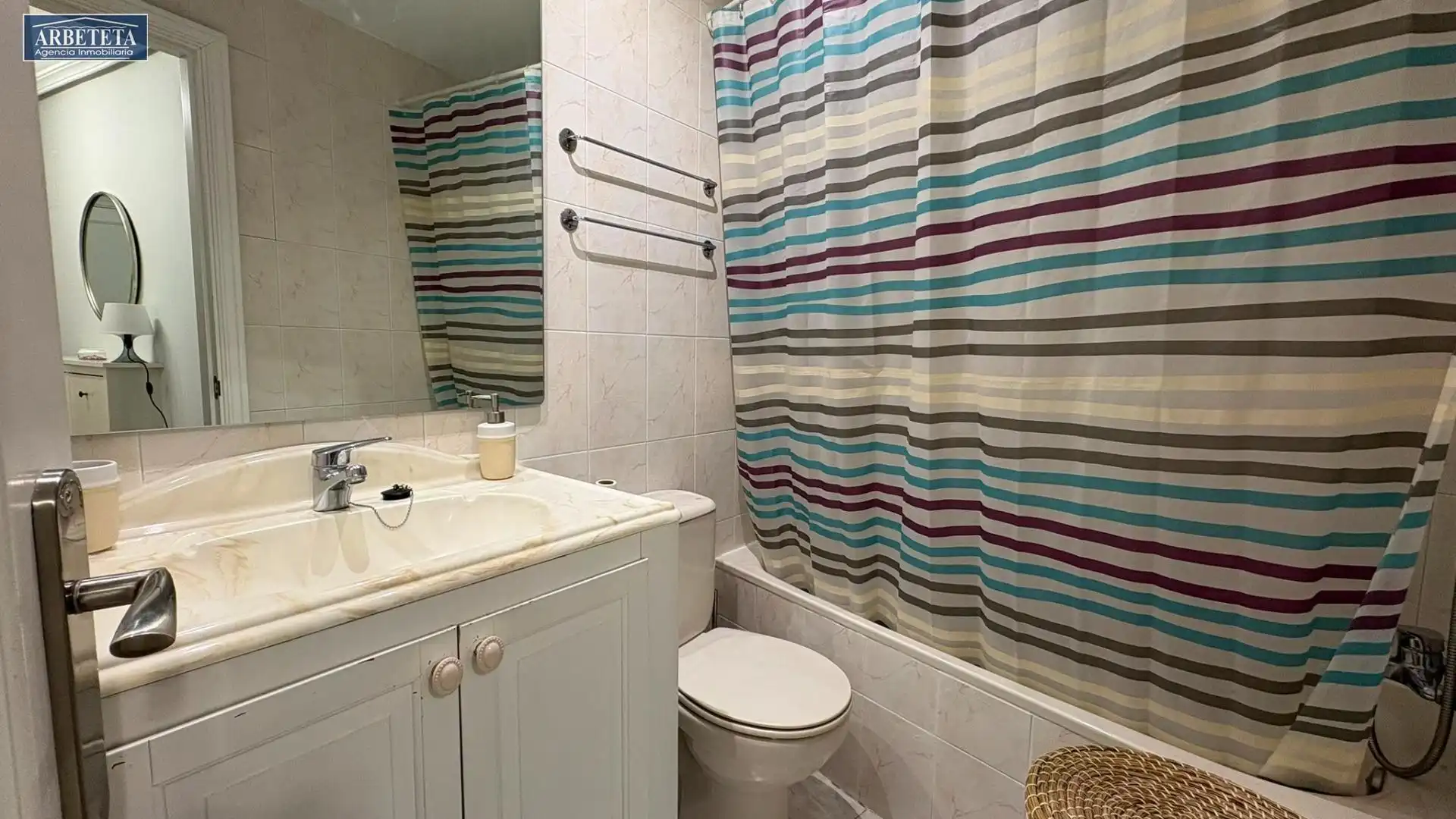 Baño de Apartamento en venta en Guadalajara con Calefacción, Terraza y Trastero