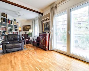 Living room of Flat for sale in  Barcelona Capital  with Air Conditioner and Terrace