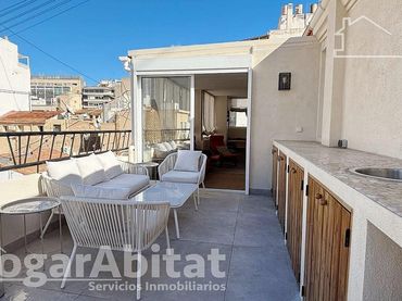 Attique avec ascenseur à vendre à Calle BAZAN