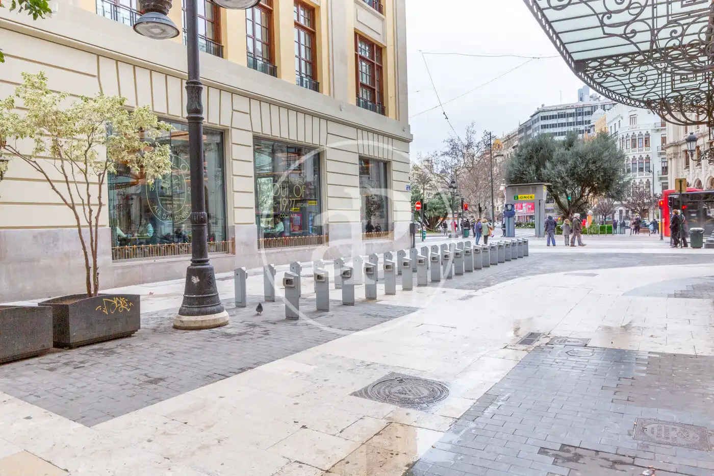Außenansicht von Wohnung zum Verkauf in Valencia mit Klimaanlage und Heizung