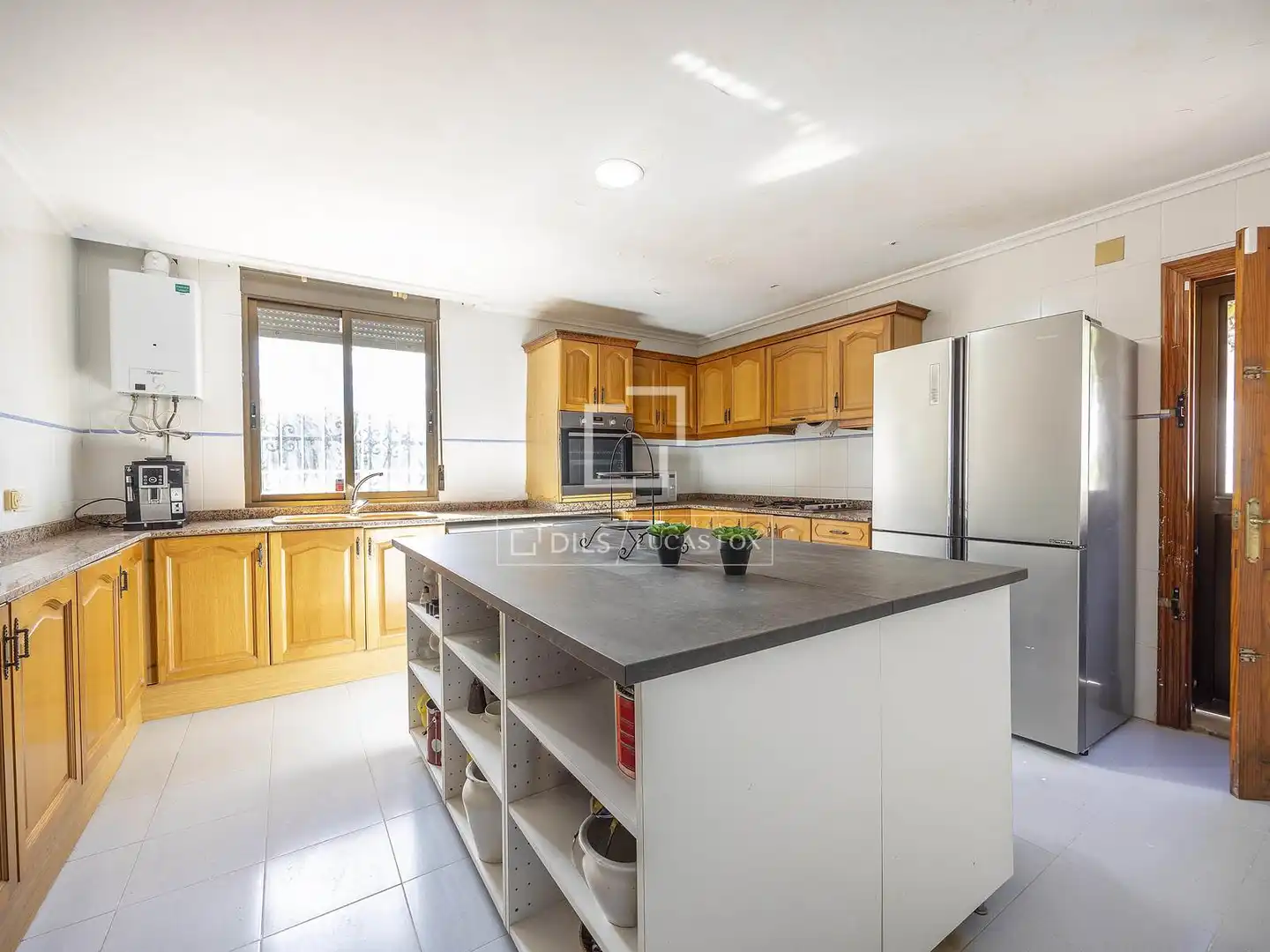 Cocina de Casa o chalet en venta en L'Eliana con Aire acondicionado, Calefacción y Jardín privado