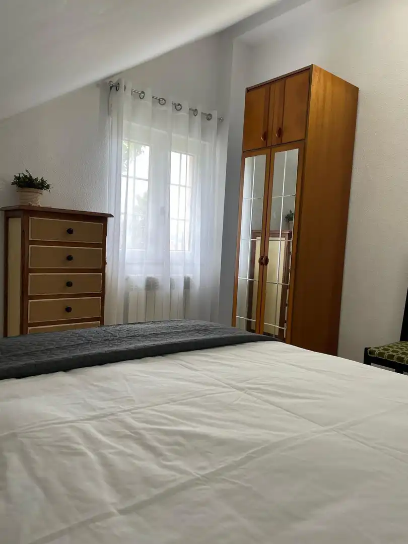 Dormitori de Casa o xalet de lloguer en Miengo amb Calefacció, Jardí privat i Terrassa