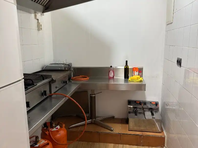 Kitchen of Commercial properties for sale in Úbeda  with Air Conditioner, Heating and Parquet flooring