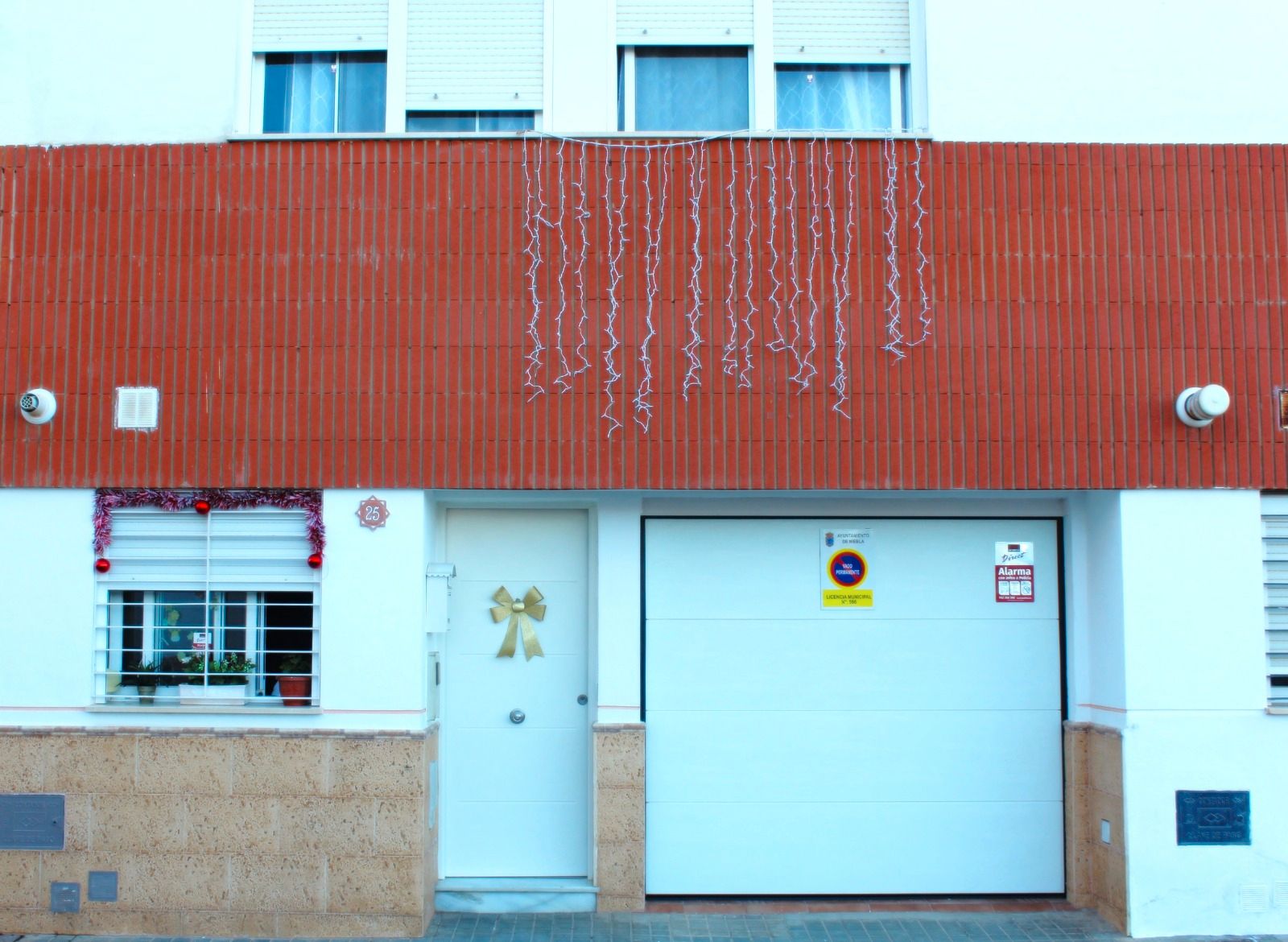 Exterior view of Single-family semi-detached for sale in Niebla  with Air Conditioner, Heating and Terrace