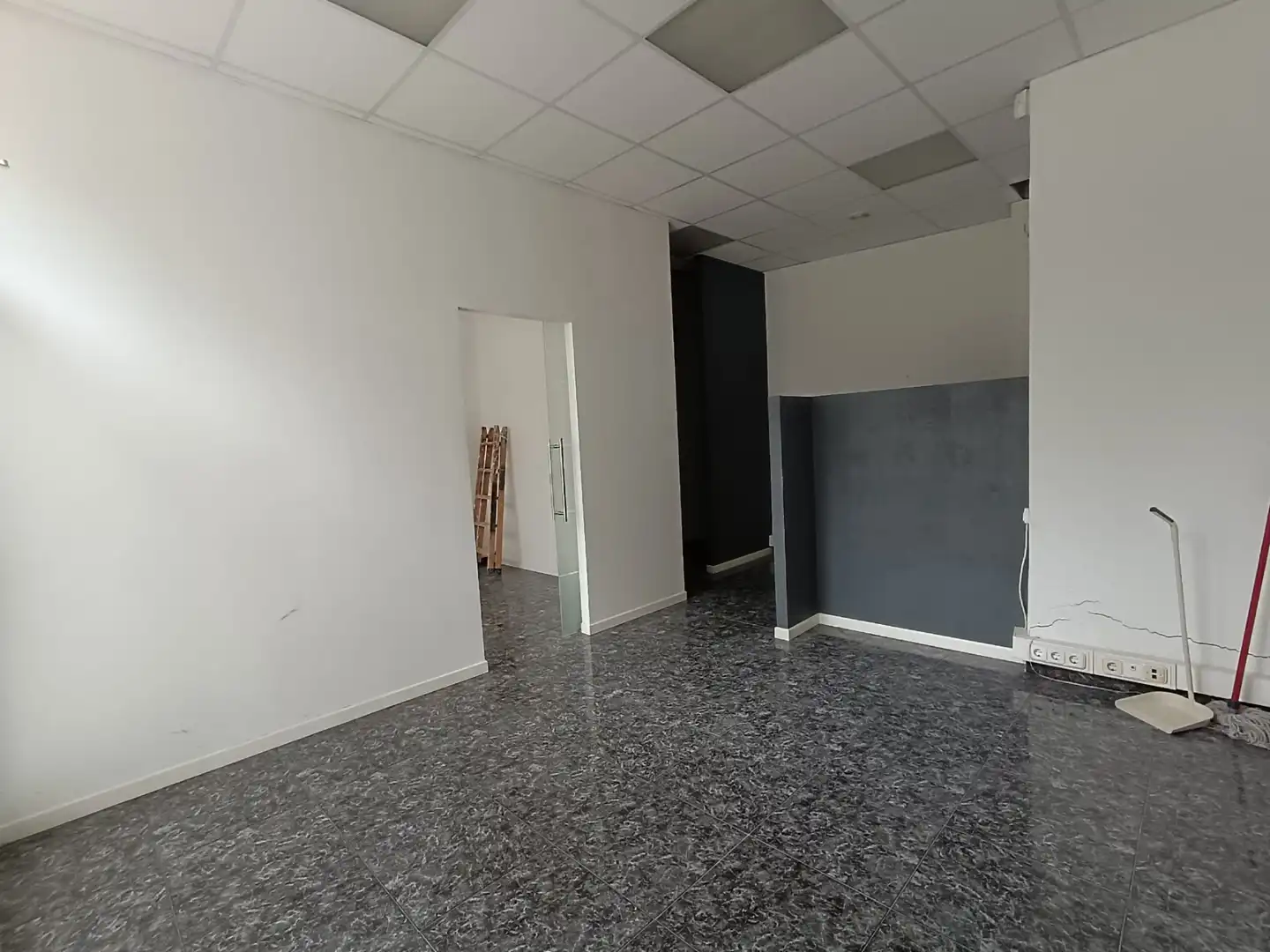 Commercial properties for rent in L'Hospitalet de Llobregat  with Alarm