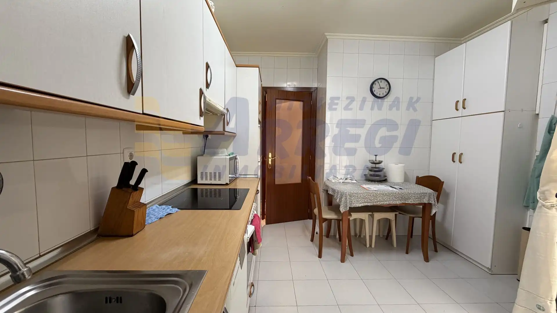Cocina de Piso en venta en Eibar con Calefacción, Trastero y Amueblado