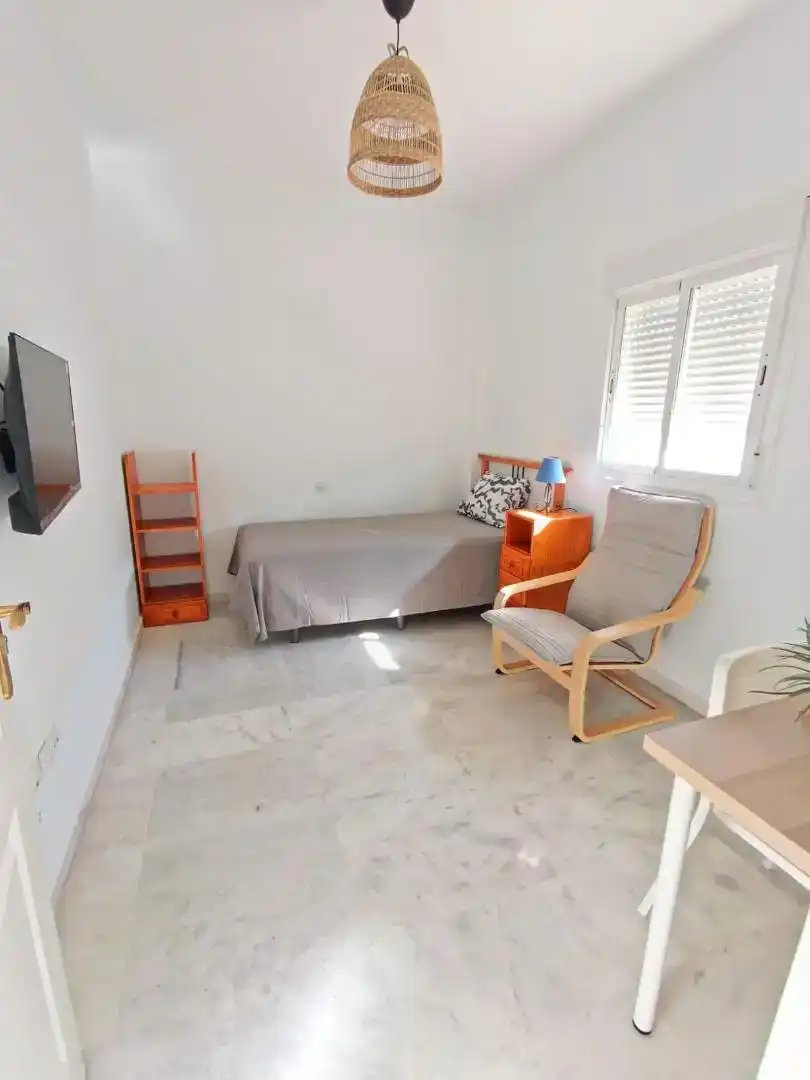 Habitación en Calle Camarón de la Isla, 18, Benacazón