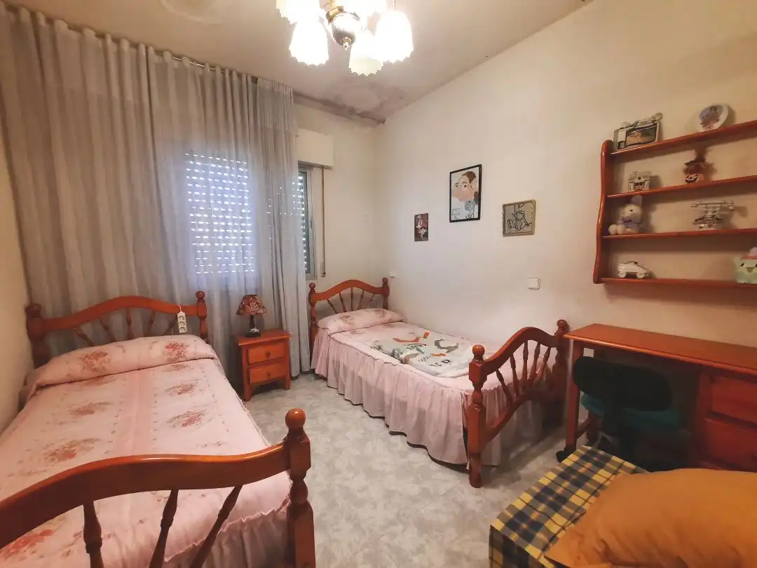 Casa adosada en venta en Hormigos