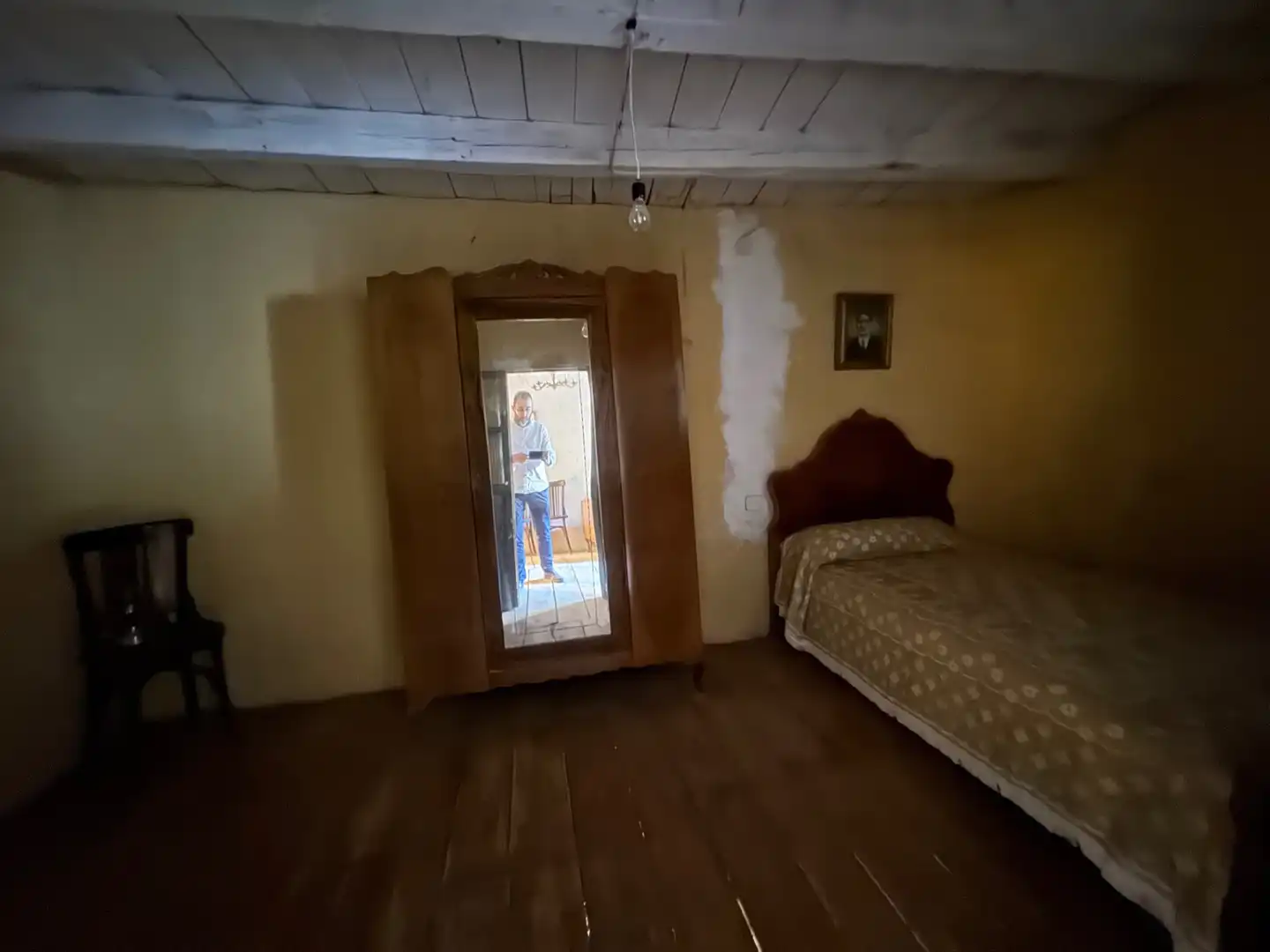 Bedroom of Country homes for sale in Adrada de Haza  with Private garden, Parquet flooring and Storage room