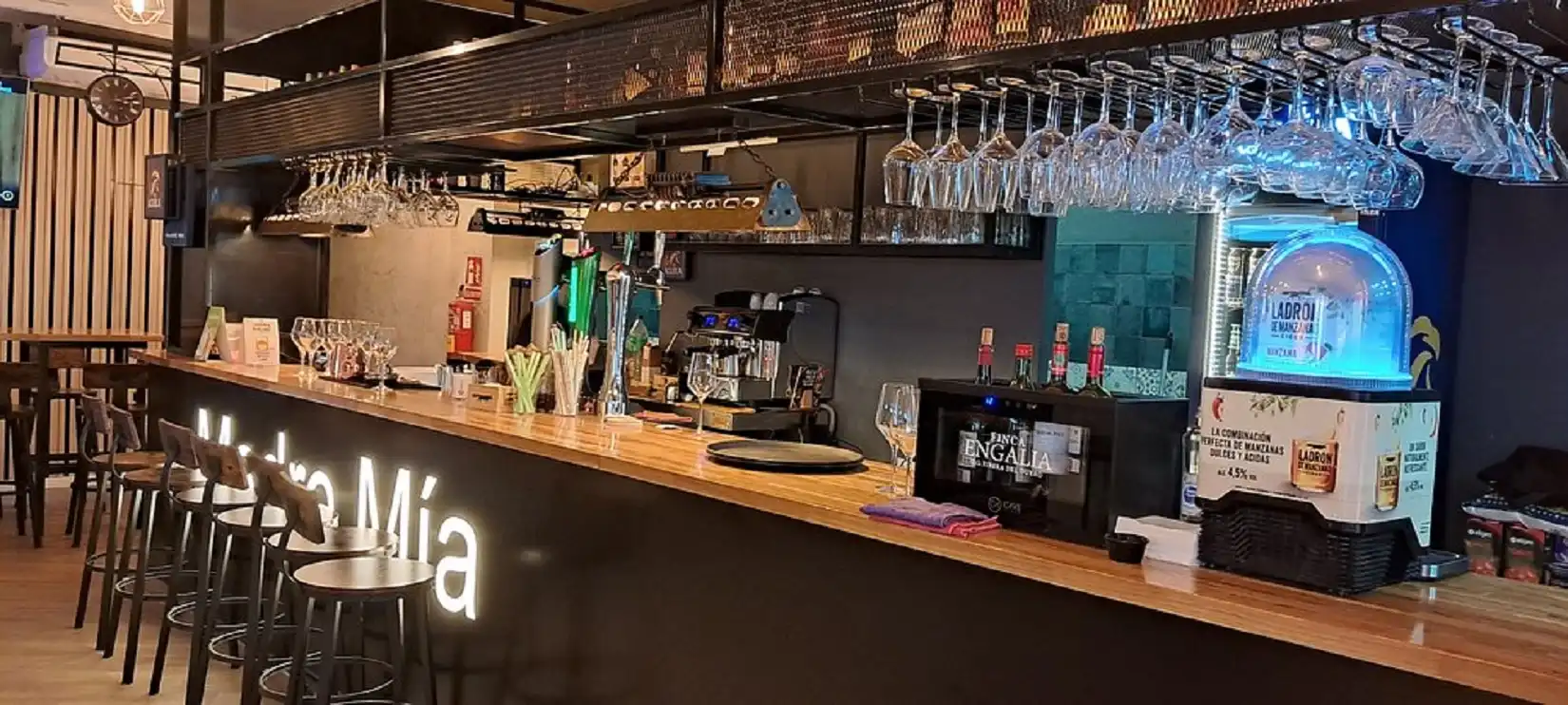 Local en venta en Fuengirola con Aire acondicionado, Terraza y Alarma