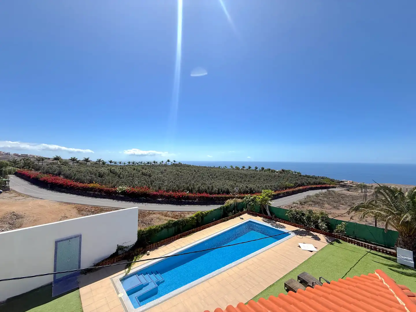 Vista exterior de Casa o xalet en venda en Adeje amb Aire condicionat, Jardí privat i Terrassa