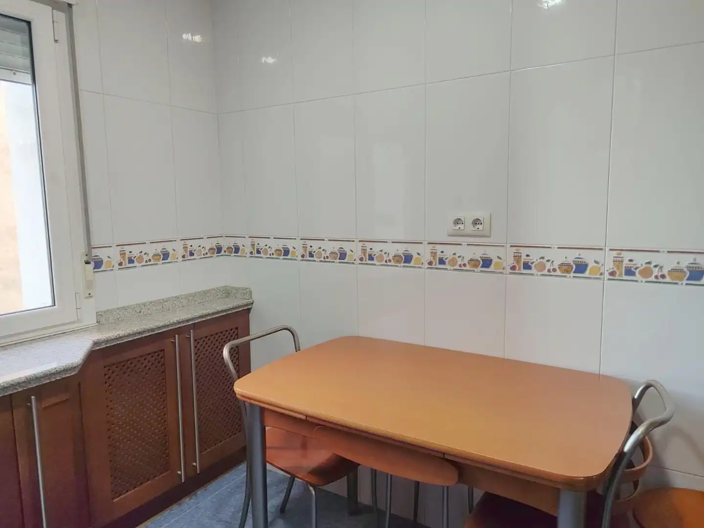 Kitchen of Flat for rent in Oviedo   with Heating and Furnished