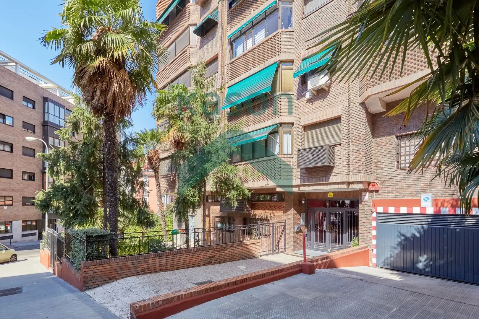 Vista exterior de Piso de alquiler en Madrid con Calefacción, Terraza y Amueblado