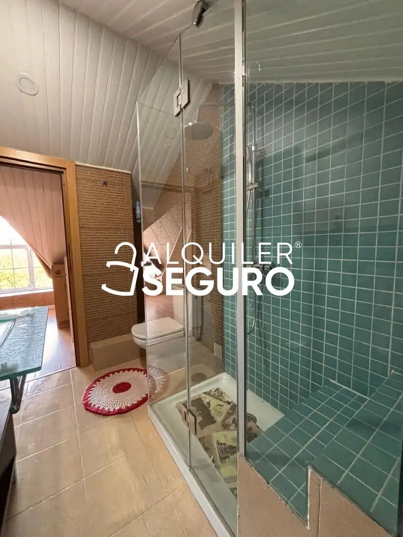 Bany de Casa o xalet de lloguer en Rivas-Vaciamadrid amb Aire condicionat, Calefacció i Terrassa