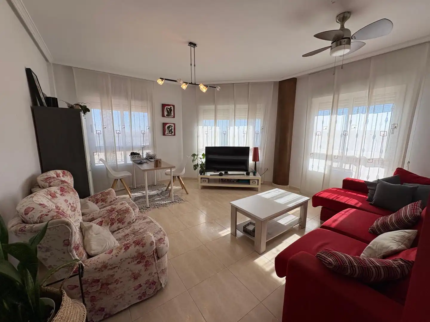 Sala d'estar de Apartament en venda en Almoradí amb Aire condicionat, Traster i Piscina comunitària