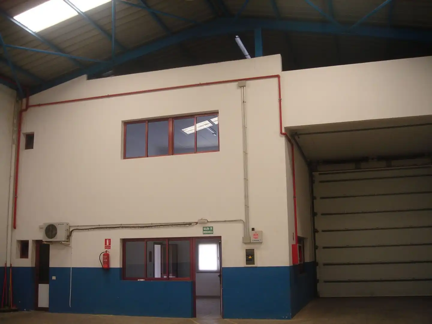 Außenansicht von Fabrikhallen zum Verkauf in Agüimes