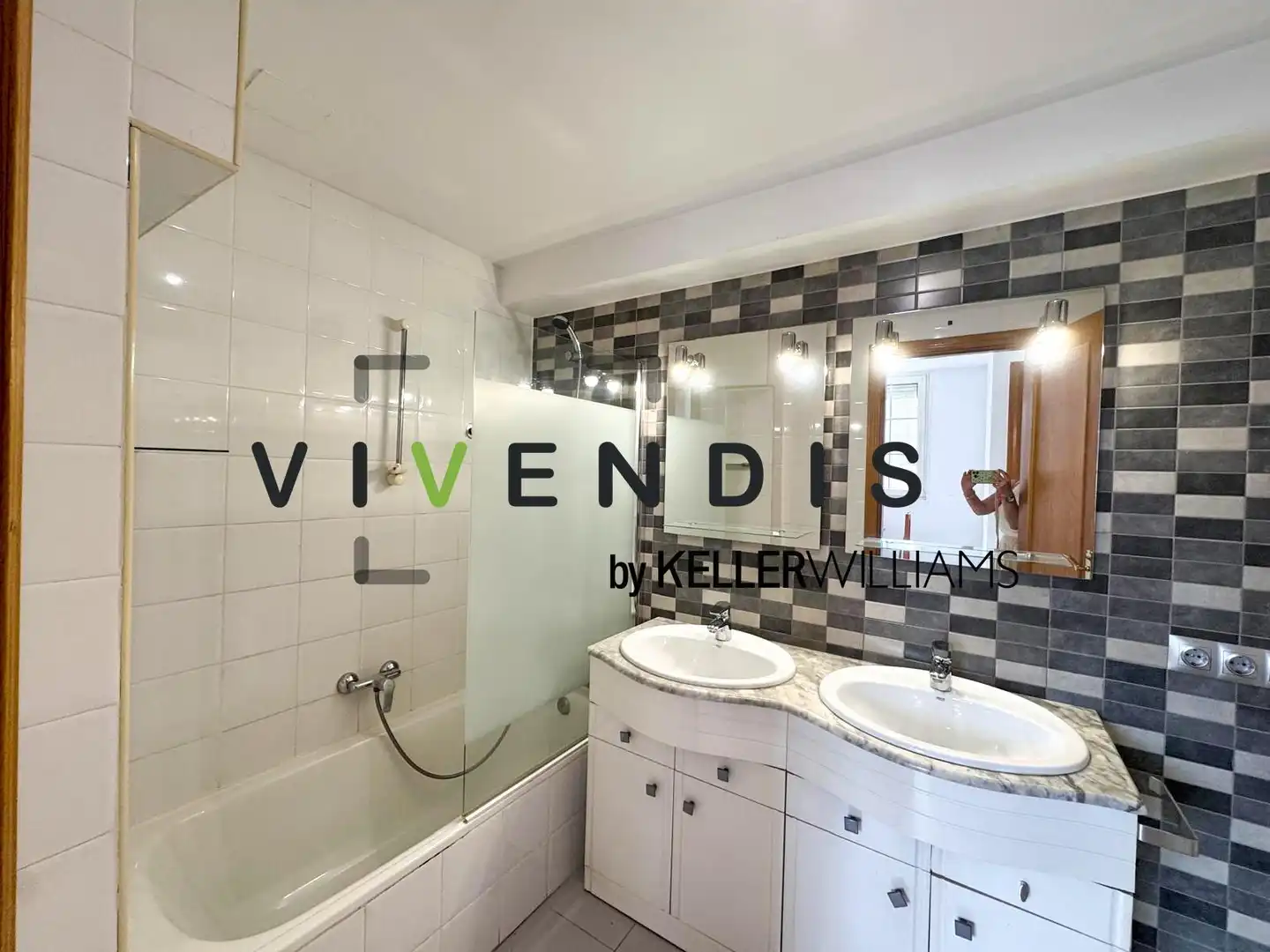 Baño de Piso en venta en Sant Andreu de la Barca con Aire acondicionado