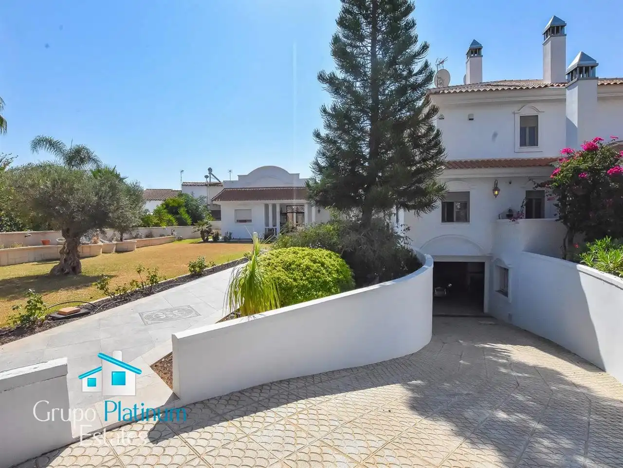 Vista exterior de Casa o chalet en venta en Águilas con Aire acondicionado, Calefacción y Jardín privado