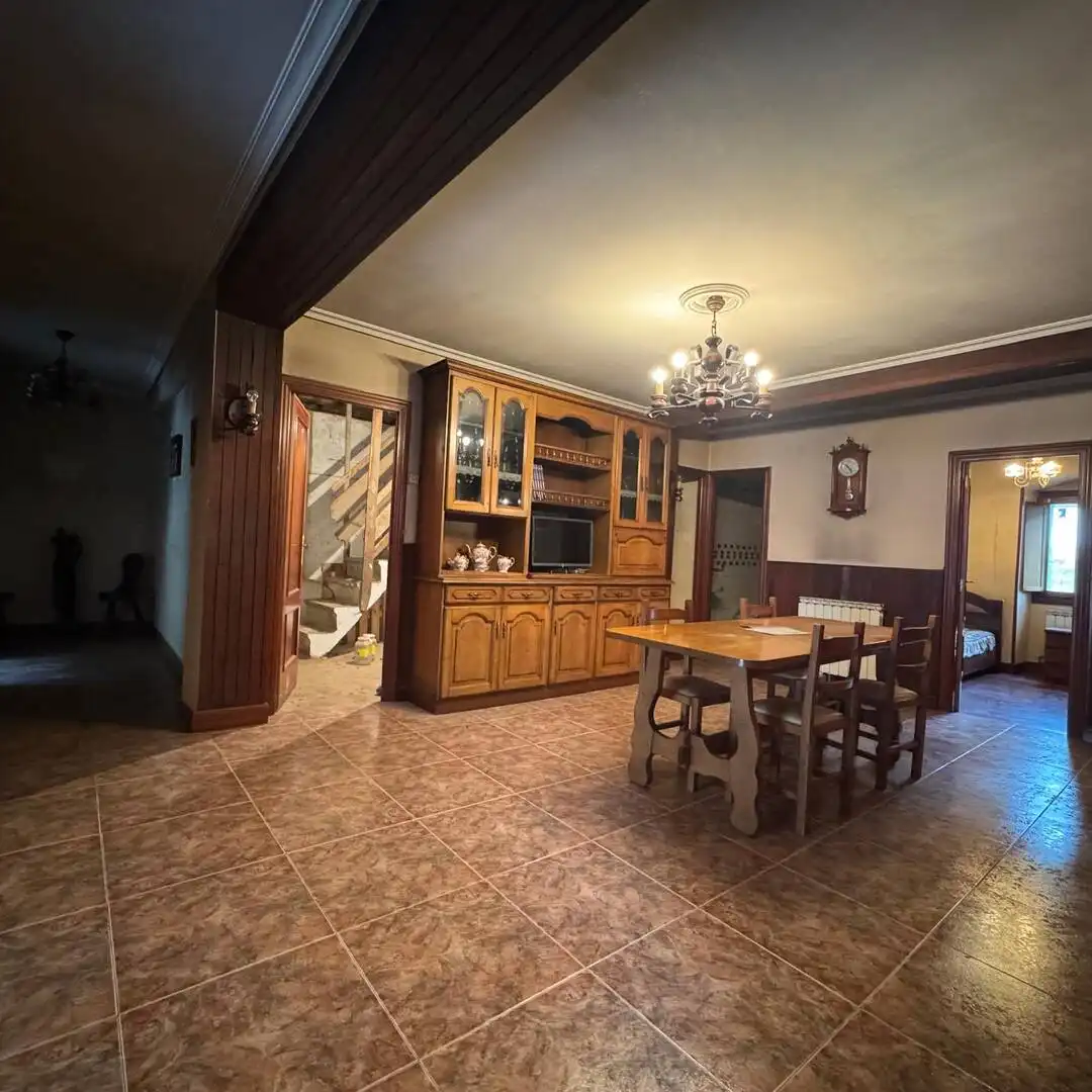 Comedor de Finca rústica en venta en Berrobi con Calefacción, Jardín privado y Trastero