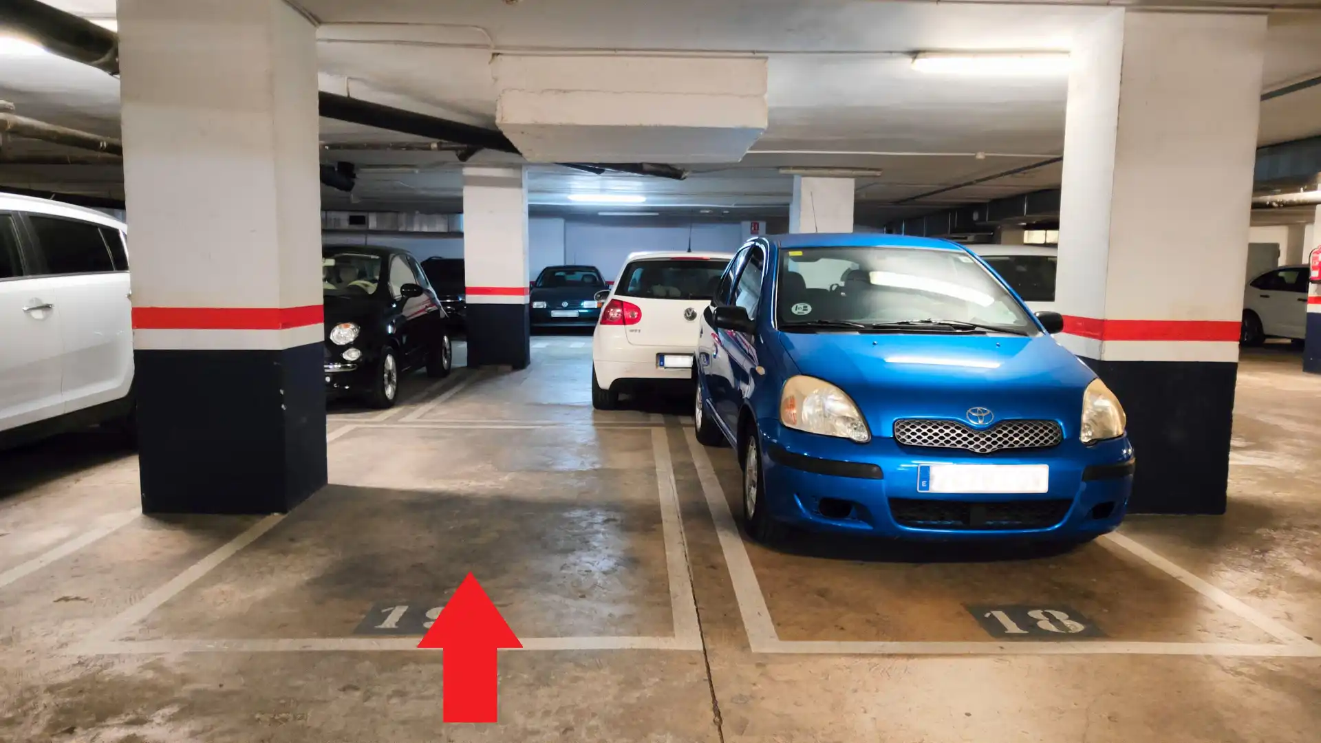 Einzelparkplatz zum Verkauf in Carrer de Felip II, imagen 2