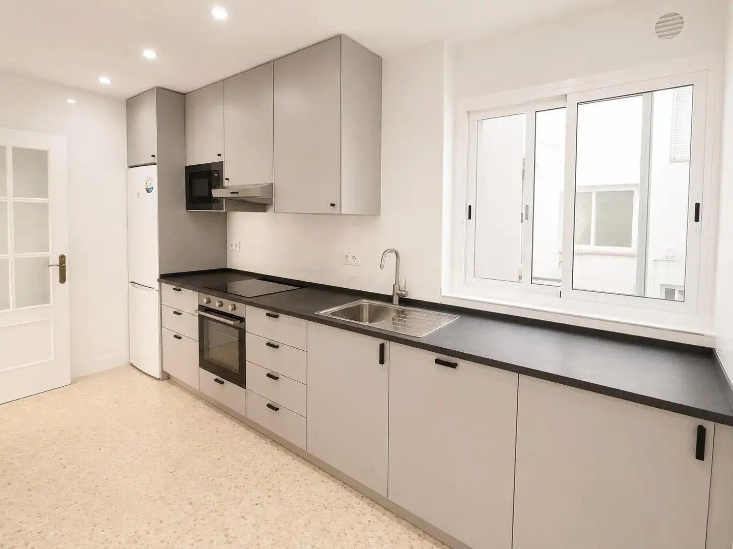 Kitchen of Flat for rent in Alcalá de los Gazules