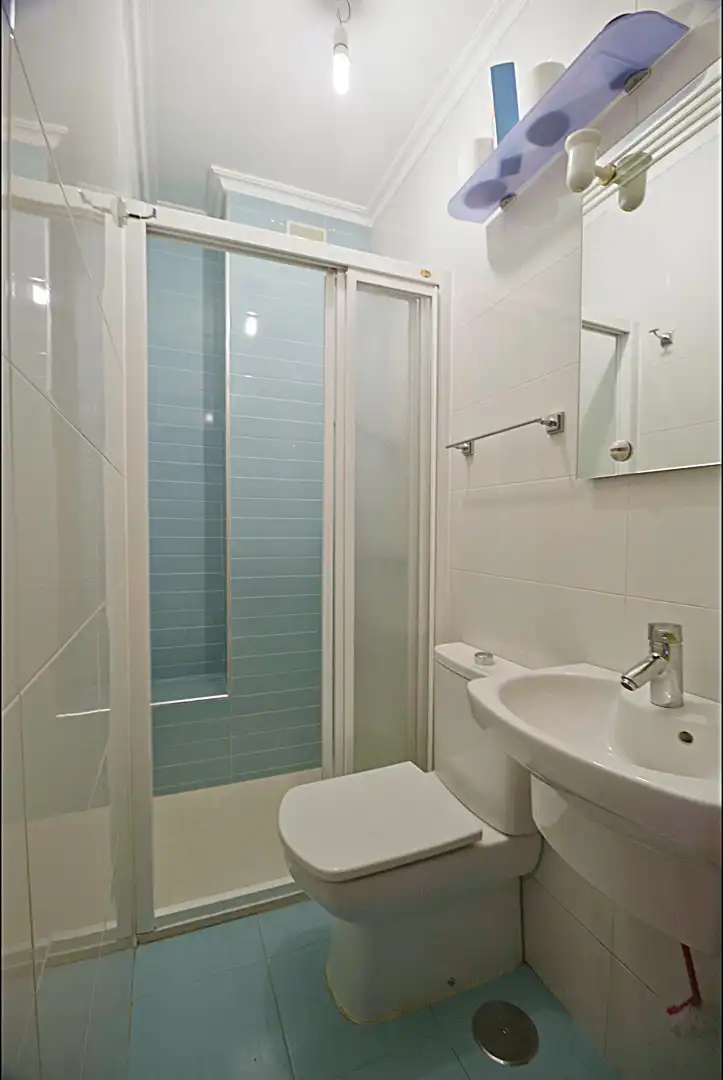 Baño de Piso en venta en Vigo  con Calefacción, Parquet y Terraza