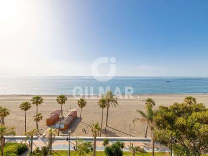 Vista exterior de Apartament en venda en Estepona amb Aire condicionat i Terrassa