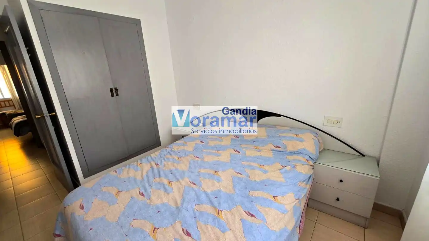 Habitación de Apartamento en venta en Gandia con Amueblado y Piscina comunitaria