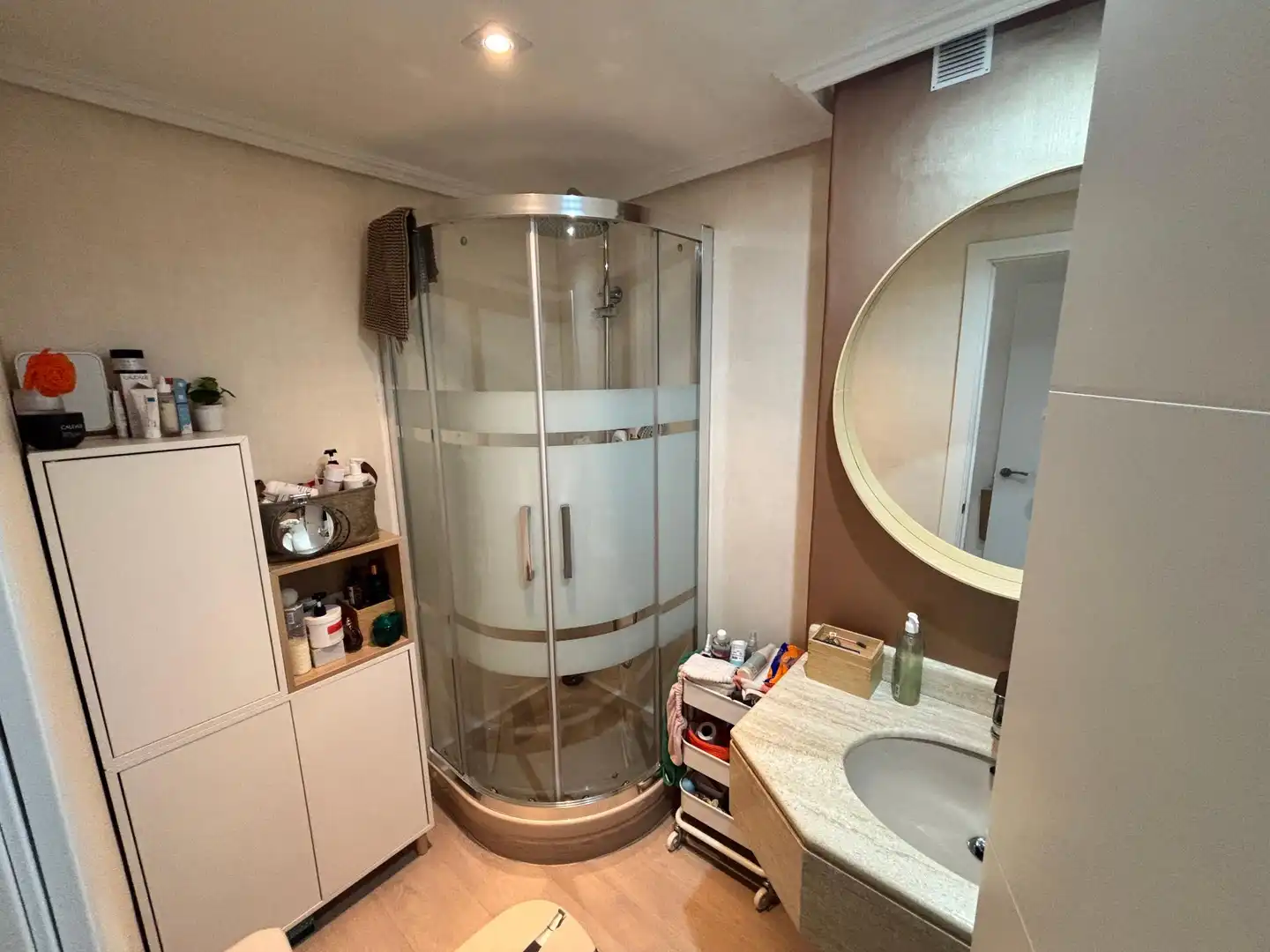 Badezimmer von Wohnung zum Verkauf in Madrid mit Klimaanlage, Heizung und Abstellraum