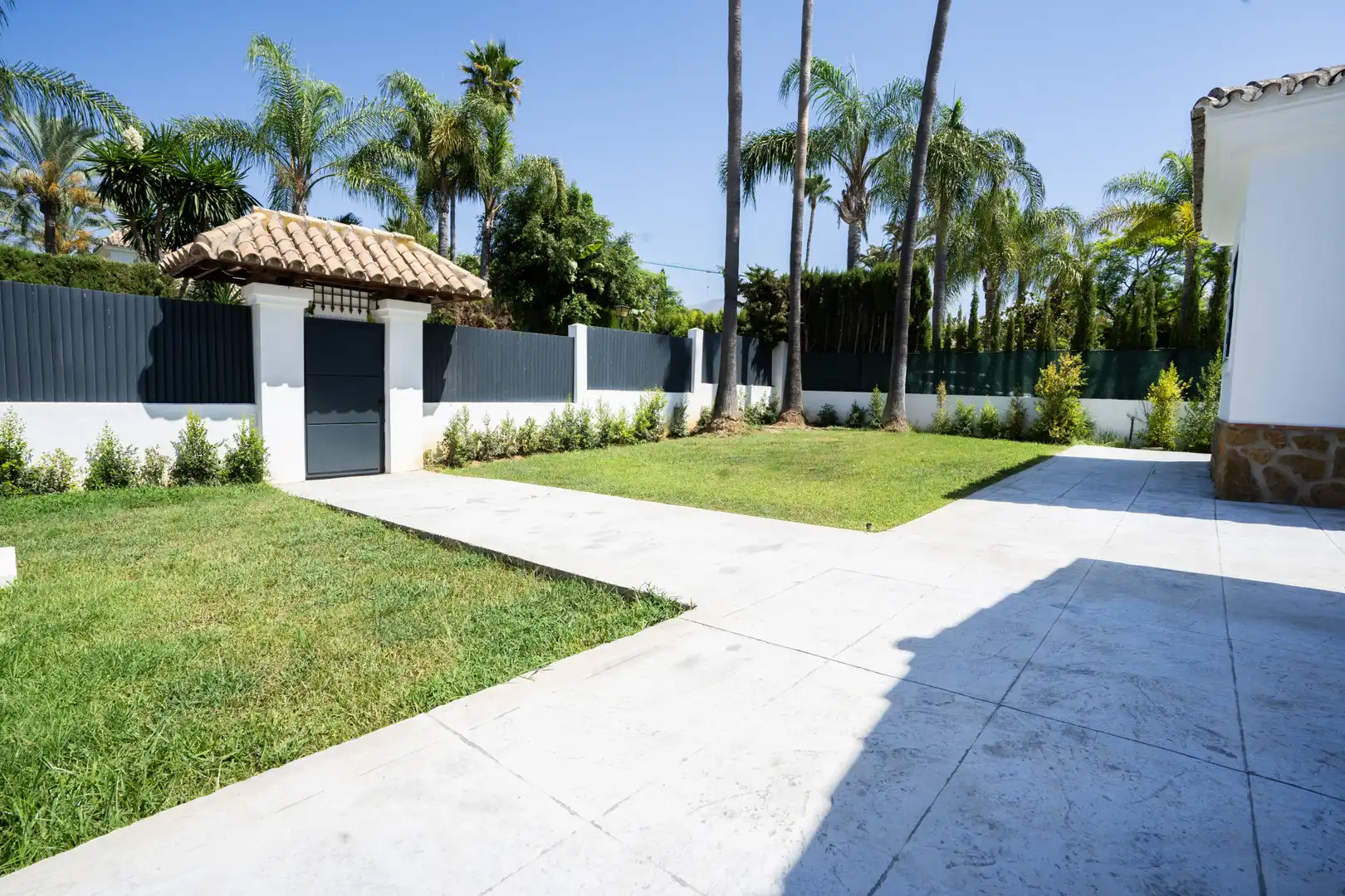 Casa o chalet de alquiler en BRUSELAS-NVA ANDALUCIA D, 15, Las Brisas