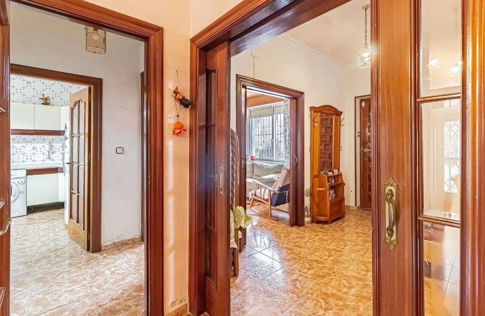 Einfamilien-Reihenhaus zum Verkauf in Cartagena mit Privatgarten, Abstellraum und Balkon