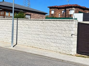 Wohnbaugrundstück zum Verkauf in Méntrida