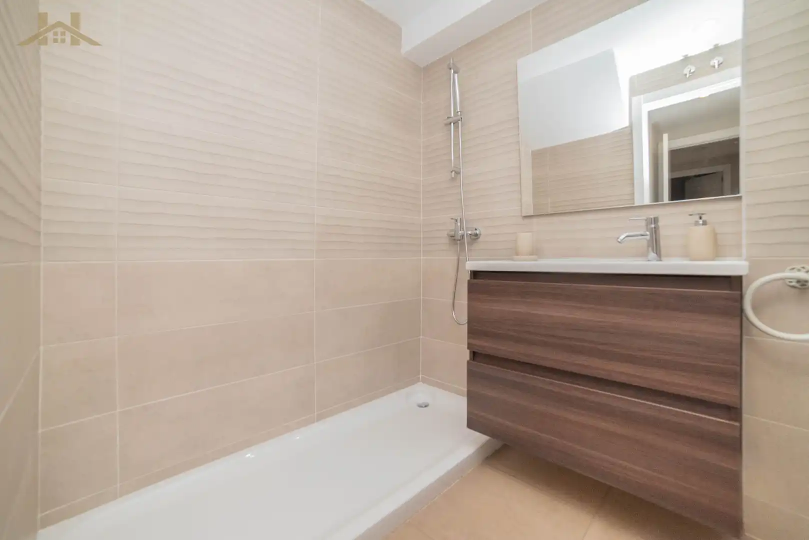 Baño de Ático en venta en Móstoles con Aire acondicionado, Calefacción y Terraza