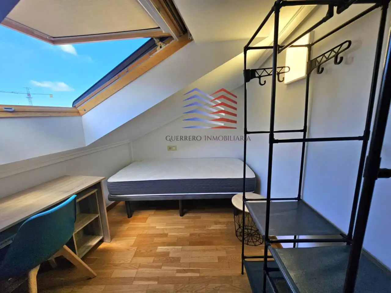 Schlafzimmer von Maisonette zur Miete in Ourense Capital  mit Heizung, Parkett und Möbliert