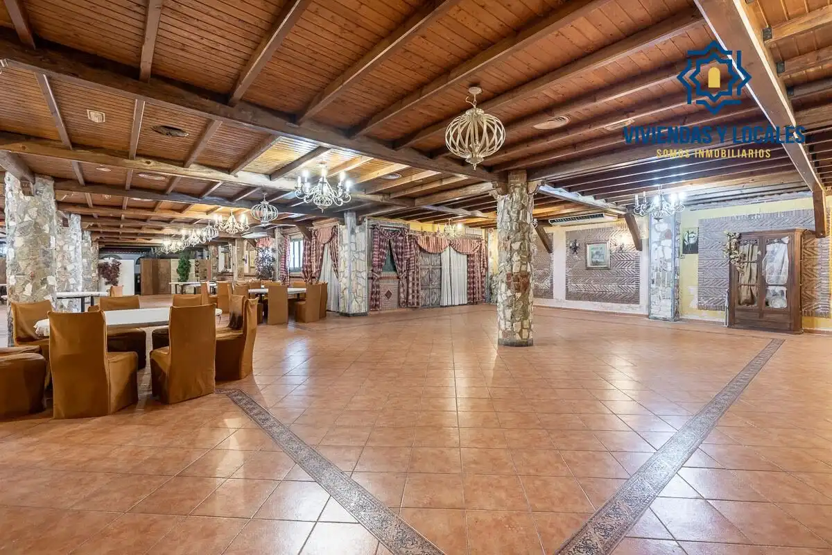 Local comercial en venda a Pinos Genil, imagen 15