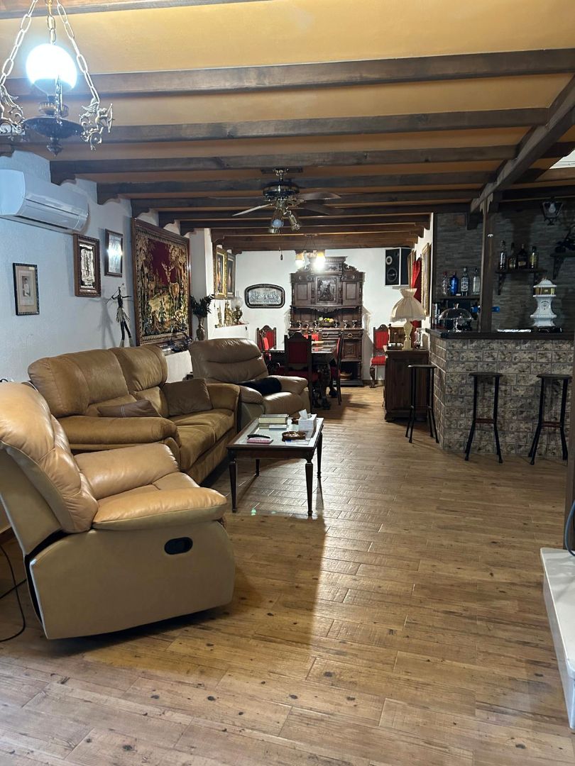Living room of Single-family semi-detached for sale in Villardompardo  with Private garden, Terrace and Storage room