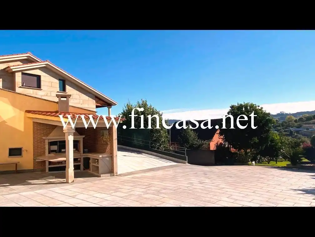 Vista exterior de Casa o chalet en venta en Vigo  con Jardín privado, Parquet y Terraza