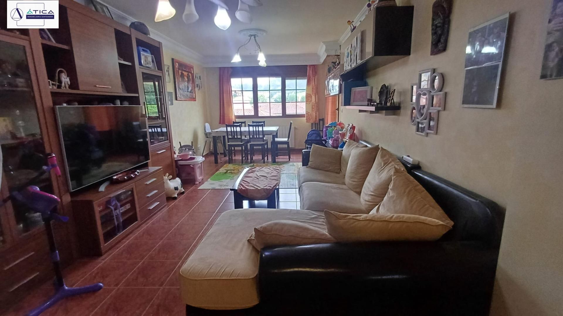 Sala d'estar de Dúplex en venda en Piélagos amb Calefacció, Terrassa i Traster