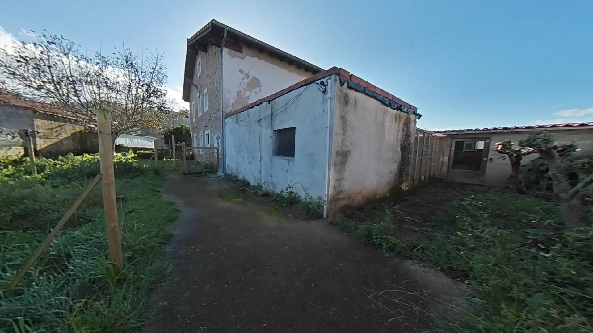 Casa adosada en venda a Santa María de Cayón