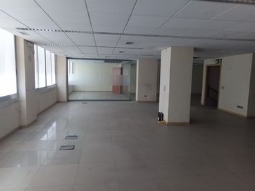 Local comercial de lloguer a Calle Juan II