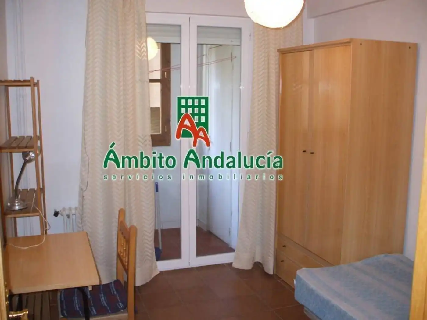 Bedroom of Flat for rent in Granada  with Heating, Terrace and Furnished