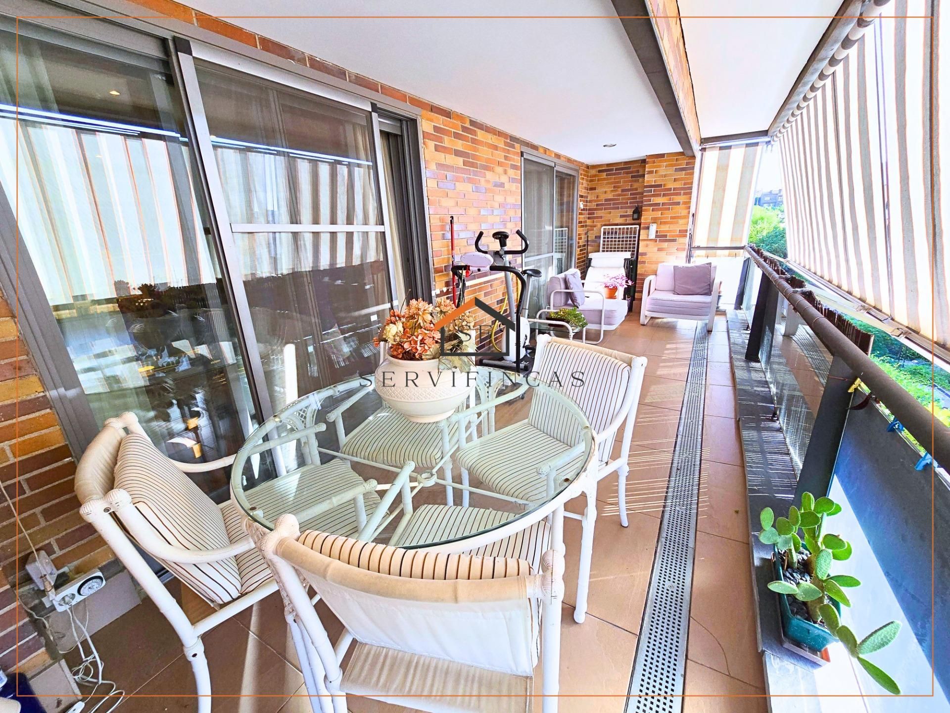 Terrasse von Dachboden zum Verkauf in Las Rozas de Madrid mit Terrasse, Abstellraum und Gemeinschaftspool