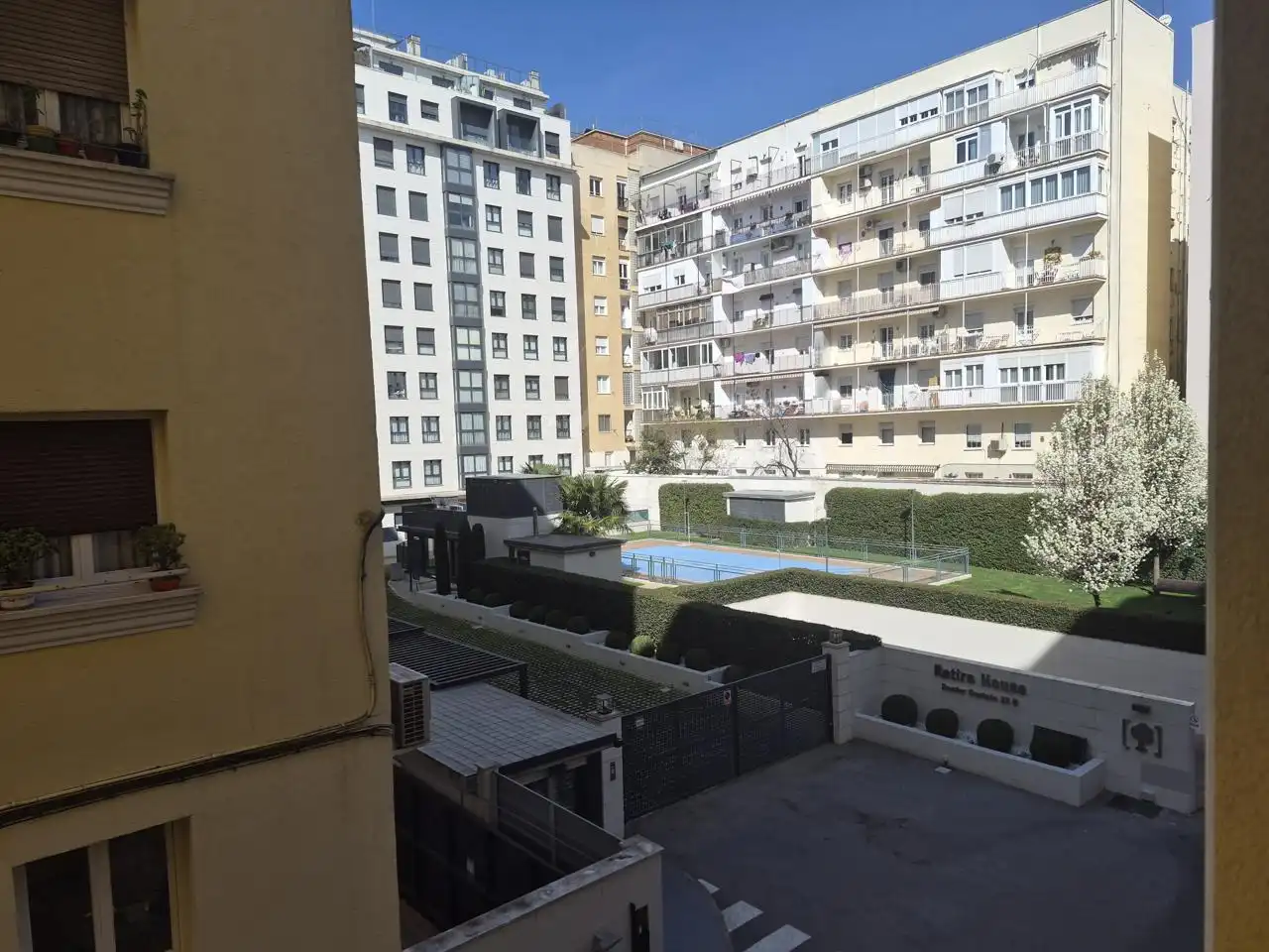 Vista exterior de Piso en venta en Madrid con Aire acondicionado y Calefacción