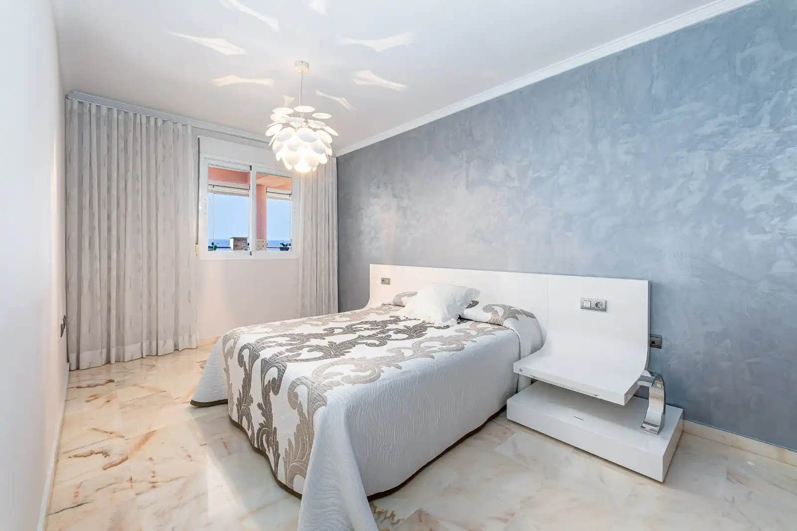 Habitación de Piso en venta en Benalmádena con Aire acondicionado, Calefacción y Terraza
