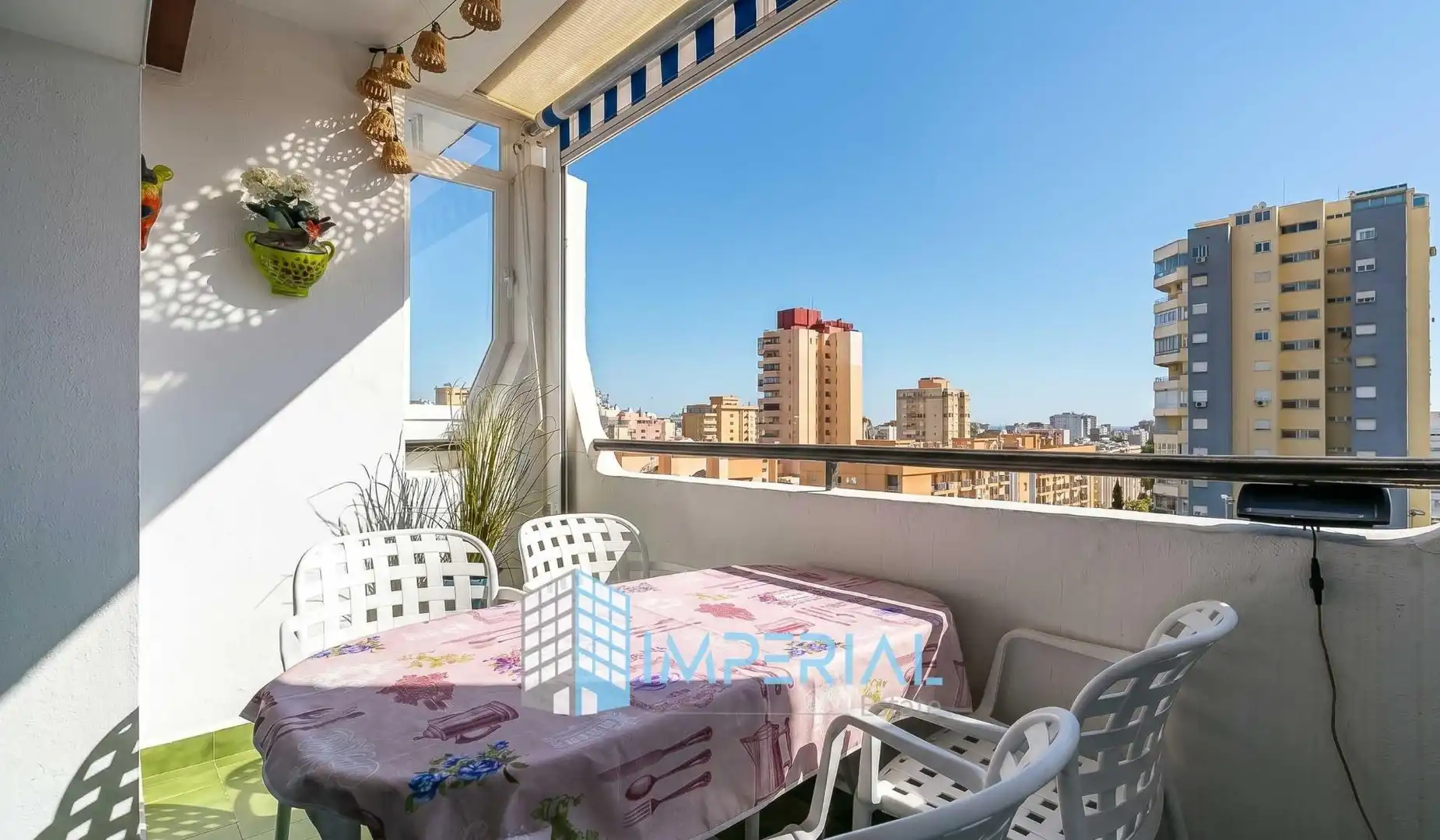 Terrassa de Apartament en venda en Fuengirola amb Aire condicionat, Terrassa i Piscina comunitària